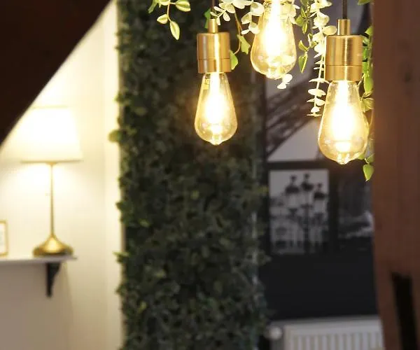 Secret Hideaways Boho Artstudio Mit Smarthome Nahe L Messe L Hbf Apartment Duisburg